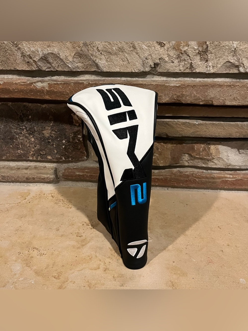 TaylorMade SIM 2 Black & White Driver Headcover with Blue Accent